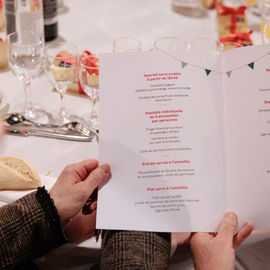 Cette année, le banquet des Seniors était de retour aux Esselières.Un rendez-vous convivial très attendu pour débuter l'année, et qui n'avait pas eu lieu depuis la crise sanitaire, remplacé par un banquet en plein air en juin.[Photos Lucie Cubin / Alex Bonnemaison]