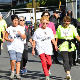 Un plateau élite relevé sur le 10km couru en moins de 29mn, de nombreux coureurs et marcheurs amateurs sur le 10, le 5 et le Run'N'Bike, et la relève déjà assurée avec les courses des jeunes l'après-midi!