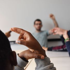 Du 28 novembre au 2 décembre, la Ville s’est engagée à sensibiliser sur le handicap avec des activités en inclusion auprès du public, des plus jeunes aux plus âgé·e·s : atelier de soutien aux aidants, initiation à la sophrologie, Formation des ATSEM à l’autisme, loto des ESAT et personnes retraitées, marche exploratoire, sensibilisation dans les écoles..