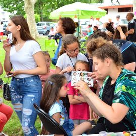 Samedi 22 juin, la jeunesse de Villejuif s'est réuni au 44 rue Jean-Mermoz autour d'un barbecue, concert, DJ, et animations pour une grande fête!