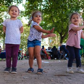 Proposées par les habitants dans le cadre de Villejuif respire, les fêtes de quartier Hautes-Bruyères et Lebon-Lamartine, samedi 27 août, ont permis aux habitants de prolonger les vacances d'été ou de se retrouver pour celles et ceux qui revenaient de congés.[Photos Sylvie Grima]