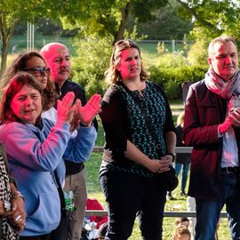 Une grande fête du sport avec près de 1500 coureur·se·s sur les 5/10km, courses jeunes et familles.Les vainqueurs des 10km ont battu le record de l'épreuve, avec la 8e meilleure performance mondiale chez les femmes!1700 euros ont été reversés à l’association Une maison au cœur de la vie, qui vient en aide aux familles dont les enfants sont hospitalisés à l’Institut Gustave-Roussy. Un grand merci aux 150 bénévoles, aux associations villejuifoises, et à tous les services de la ville.[Photos ©Anja Simonet / ©Raphaël Garnier]