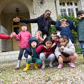 Pendant les vacances de printemps, les petits Villejuifois ont pu profiter de séjour au grand air: Nature et vie médiévale en Bourgogne pour les 6-11 ans et Nature et ferme en Seine-et-Marne pour les 4-6 ans.[photos Anja Simonet / Xiwen Wang]