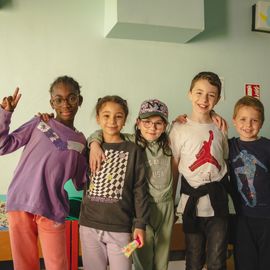 Pendant les vacances de printemps, les petits Villejuifois ont pu profiter de séjour au grand air: Nature et vie médiévale en Bourgogne pour les 6-11 ans et Nature et ferme en Seine-et-Marne pour les 4-6 ans.[photos Anja Simonet / Xiwen Wang]