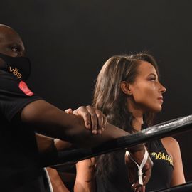 Revivez en images cette 3e édition du prestigieux gala de boxe, du ring aux coulisses.