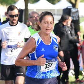 Une grande fête du sport avec près de 1500 coureur·se·s sur les 5/10km, courses jeunes et familles.Les vainqueurs des 10km ont battu le record de l'épreuve, avec la 8e meilleure performance mondiale chez les femmes!1700 euros ont été reversés à l’association Une maison au cœur de la vie, qui vient en aide aux familles dont les enfants sont hospitalisés à l’Institut Gustave-Roussy. Un grand merci aux 150 bénévoles, aux associations villejuifoises, et à tous les services de la ville.[Photos ©Anja Simonet / ©Raphaël Garnier]