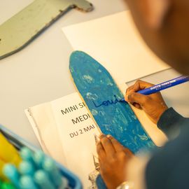 Pendant les vacances de printemps, les petits Villejuifois ont pu profiter de séjour au grand air: Nature et vie médiévale en Bourgogne pour les 6-11 ans et Nature et ferme en Seine-et-Marne pour les 4-6 ans.[photos Anja Simonet / Xiwen Wang]