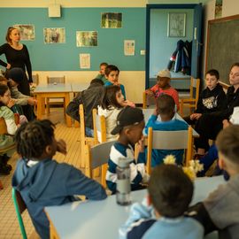 Pendant les vacances de printemps, les petits Villejuifois ont pu profiter de séjour au grand air: Nature et vie médiévale en Bourgogne pour les 6-11 ans et Nature et ferme en Seine-et-Marne pour les 4-6 ans.[photos Anja Simonet / Xiwen Wang]