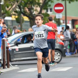 De la Pouss'jeunes à la marche/course "Pitchounes", en passant par les courses scolaires, les enfants ont mis le feu au bitume !