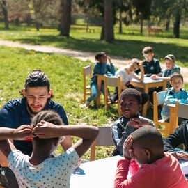 Pendant les vacances de printemps, les petits Villejuifois ont pu profiter de séjour au grand air: Nature et vie médiévale en Bourgogne pour les 6-11 ans et Nature et ferme en Seine-et-Marne pour les 4-6 ans.[photos Anja Simonet / Xiwen Wang]