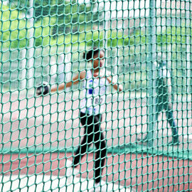 Plus de 500 athlètes ont répondu présents pour transpirer sous les premières chaleurs du printemps et les efforts fournis sur la piste du stade Louis Dolly ce samedi 26 avril. Un nouveau succès pour cette 8e édition du Meeting d'Athlétisme, un évènement organisé par l'ASFI Villejuif Athlétisme et ses nombreux bénévoles, avec la Ville de Villejuif. [photos Lucile Cubin]