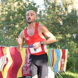 Une grande fête du sport avec près de 1500 coureur·se·s sur les 5/10km, courses jeunes et familles.Les vainqueurs des 10km ont battu le record de l'épreuve, avec la 8e meilleure performance mondiale chez les femmes!1700 euros ont été reversés à l’association Une maison au cœur de la vie, qui vient en aide aux familles dont les enfants sont hospitalisés à l’Institut Gustave-Roussy. Un grand merci aux 150 bénévoles, aux associations villejuifoises, et à tous les services de la ville.[Photos ©Anja Simonet / ©Raphaël Garnier]