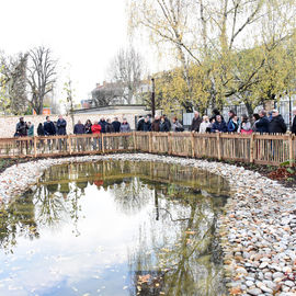 Samedi 23 novembre ont été inaugurés le jardin municipal des Plantes, nouveau parc de 3200m2 avenue de la République, et la Maison de la Nature, rue René Hamon.