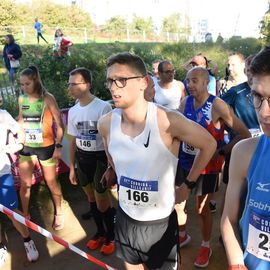 Une grande fête du sport avec près de 1500 coureur·se·s sur les 5/10km, courses jeunes et familles.Les vainqueurs des 10km ont battu le record de l'épreuve, avec la 8e meilleure performance mondiale chez les femmes!1700 euros ont été reversés à l’association Une maison au cœur de la vie, qui vient en aide aux familles dont les enfants sont hospitalisés à l’Institut Gustave-Roussy. Un grand merci aux 150 bénévoles, aux associations villejuifoises, et à tous les services de la ville.[Photos ©Anja Simonet / ©Raphaël Garnier]