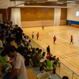 Retour en images sur la Semaine du handicap, du 4 au 8 décembre 2023, avec des ateliers de sensibilisation (langue des signes, basket, fauteuil, handicap visuel...), des jeux avec la Ludomobile à l'ESAT Les Ateliers de l'ETAI, l'exposition des tableaux réalisés à la MAS des Hautes-Bruyères et la table ronde Emploi et Handicap.[photos Lucile Cubin / Anja Simonet / Xiwen Wang]