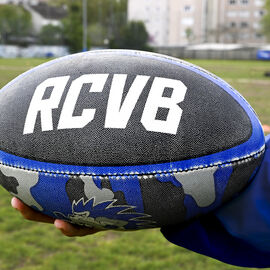 La section Rugby Santé du RCVB accueillait le tournoi annuel organisé par la Ligue Ile de France de Rugby. Au delà du tournoi sportif, c'était toute une journée de découverte et de sensibilisation avec des ateliers, une exposition, des échanges avec des professionnels de la santé et associations (La Niaque L'Asso, Jean Hin, l'association AFA, Soeur d'encre...). [photos Lucile Cubin]