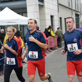 30e édition de la Corrida de Villejuif avec 2 courses adultes et 5 courses enfants.L'intégralité des photos des courses adultes sur https://t.co/T5aKXuC3KB