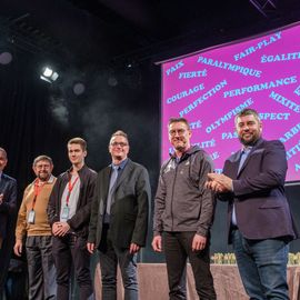 Plus de 350 acteurs du mouvement sportif étaient présents lors de l’évènement en leur honneur le samedi 7 janvier.Félicitations aux médaillés pour leurs performances, aux indispensables bénévoles pour leur dévouement quotidien et aux agents du service public communal qui permettent la pratique sportive.