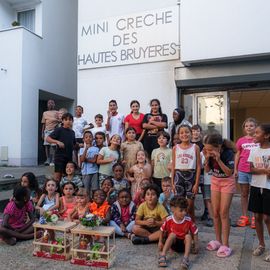 Proposées par les habitants dans le cadre de Villejuif respire, les fêtes de quartier Hautes-Bruyères et Lebon-Lamartine, samedi 27 août, ont permis aux habitants de prolonger les vacances d'été ou de se retrouver pour celles et ceux qui revenaient de congés.[Photos Sylvie Grima]