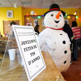 Retour en images sur les fêtes de Noël dans les Maisons pour tous, les Accueils de Loisirs, les ateliers dans les médiathèques ou encore les portes ouvertes de l'atelier 28.