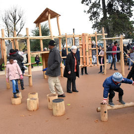 Samedi 23 novembre ont été inaugurés le jardin municipal des Plantes, nouveau parc de 3200m2 avenue de la République, et la Maison de la Nature, rue René Hamon.