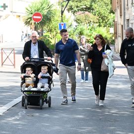 A pied, à vélo, en trottinette, en roller ou en poussette... ce dimanche 18 septembre, la Journée sans voiture a permis aux Villejuifois et Villejuifoises de tous âges de profiter des rues du centre-ville en toute sécurité et sérénité.[Photos Anja Simonet]