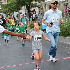 De la Pouss'jeunes à la marche/course "Pitchounes", en passant par les courses scolaires, les enfants ont mis le feu au bitume !