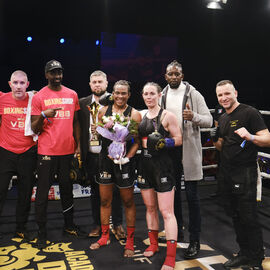 Déjà la 6e édition du Villejuif Boxing Show. Une soirée de qualité cette année encore avec des combats de haut niveau national et international en boxe anglaise et boxe pieds-poings. [photos Sylvie Grima / Lucile Cubin]