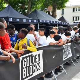 Samedi 22 juin, les Golden Blocks débarquaient à Villejuif avec 3 challenges d'athlétisme pour les jeunes de 8 à 16 ans: Sprint en duel / High Jump / Mile. Le tout entrecoupé d'animations Breakdance / BMX / Hip-Hop / DJ / Double Dutch...