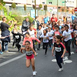 De la Pouss'jeunes à la marche/course "Pitchounes", en passant par les courses scolaires, les enfants ont mis le feu au bitume !