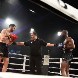 Une 4e édition du VBS qui met à l'honneur les femmes avec 3 combats féminin en boxe anglaise et pieds-poings.[Photos Lucile Cubin - Alex Bonnemaison - Sylvie Grima - Direction de la Communication]