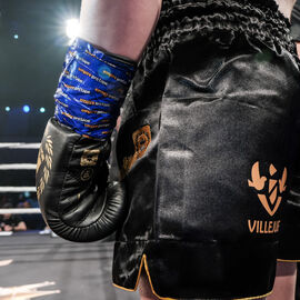 Déjà la 6e édition du Villejuif Boxing Show. Une soirée de qualité cette année encore avec des combats de haut niveau national et international en boxe anglaise et boxe pieds-poings. [photos Sylvie Grima / Lucile Cubin]