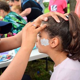 Samedi 22 juin, la jeunesse de Villejuif s'est réuni au 44 rue Jean-Mermoz autour d'un barbecue, concert, DJ, et animations pour une grande fête!