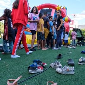 Proposées par les habitants dans le cadre de Villejuif respire, les fêtes de quartier Hautes-Bruyères et Lebon-Lamartine, samedi 27 août, ont permis aux habitants de prolonger les vacances d'été ou de se retrouver pour celles et ceux qui revenaient de congés.[Photos Sylvie Grima]