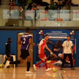 Dimanche 27 novembre, la Halle des Sports Colette Besson accueillait le Championnat régional de futsal pour les personnes en situation de handicap, organisé par la Futs'Cap Association et le Villejuif Futsal Club, en partenariat avec la Fédération Française du Sport Adapté.