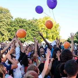 Une grande fête du sport avec près de 1500 coureur·se·s sur les 5/10km, courses jeunes et familles.Les vainqueurs des 10km ont battu le record de l'épreuve, avec la 8e meilleure performance mondiale chez les femmes!1700 euros ont été reversés à l’association Une maison au cœur de la vie, qui vient en aide aux familles dont les enfants sont hospitalisés à l’Institut Gustave-Roussy. Un grand merci aux 150 bénévoles, aux associations villejuifoises, et à tous les services de la ville.[Photos ©Anja Simonet / ©Raphaël Garnier]