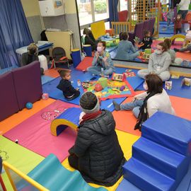 Villejuif célèbrait le samedi 20 novembre la Journée internationale des Droits de l’enfant.A cette occasion, le Maire a rencontré les associations qui œuvrent au quotidien sur le sujet et les familles villejuifoises et a rappelé l’importance de cette journée.