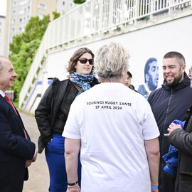 La section Rugby Santé du RCVB accueillait le tournoi annuel organisé par la Ligue Ile de France de Rugby. Au delà du tournoi sportif, c'était toute une journée de découverte et de sensibilisation avec des ateliers, une exposition, des échanges avec des professionnels de la santé et associations (La Niaque L'Asso, Jean Hin, l'association AFA, Soeur d'encre...). [photos Lucile Cubin]