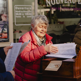 Retour en images sur le Marché de Noël en centre-ville samedi et dimanche, avec ses nombreuses animations organisées par la Ville et l'association Les commerçants de Villejuif: fanfares, Père Noël, cracheurs de feu, spectacle lumineux...[photos Xiwen Wang / Direction de la communication]