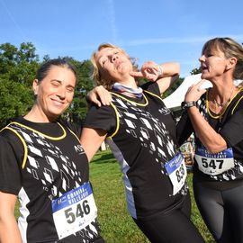 Une grande fête du sport avec près de 1500 coureur·se·s sur les 5/10km, courses jeunes et familles.Les vainqueurs des 10km ont battu le record de l'épreuve, avec la 8e meilleure performance mondiale chez les femmes!1700 euros ont été reversés à l’association Une maison au cœur de la vie, qui vient en aide aux familles dont les enfants sont hospitalisés à l’Institut Gustave-Roussy. Un grand merci aux 150 bénévoles, aux associations villejuifoises, et à tous les services de la ville.[Photos ©Anja Simonet / ©Raphaël Garnier]