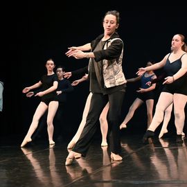 Retour en images sur la journée du 12 mars, avec l'atelier et sa restitution par les élèves du Conservatoire, suivi du spectacle "Une simple déclinaison de l’instant", de la Cie Les têtes penchées.[photos Anja Simonet]