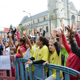 30e édition de la Corrida de Villejuif avec 2 courses adultes et 5 courses enfants.L'intégralité des photos des courses adultes sur https://t.co/T5aKXuC3KB