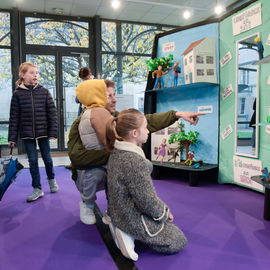 Pendant 2 semaines, la ville a choisi de mettre en valeur le droit à la santé des enfants avec des conférences et ateliers, des expos, des formations et de nombreuses animations et jeux pour les enfants et leurs parents.[photos Sylvie Grima / Lucile Cubin]