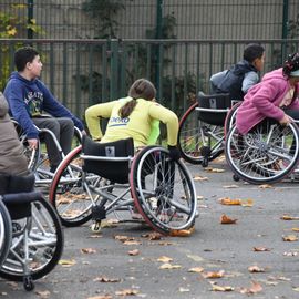 Du 28 novembre au 2 décembre, la Ville s’est engagée à sensibiliser sur le handicap avec des activités en inclusion auprès du public, des plus jeunes aux plus âgé·e·s : atelier de soutien aux aidants, initiation à la sophrologie, Formation des ATSEM à l’autisme, loto des ESAT et personnes retraitées, marche exploratoire, sensibilisation dans les écoles..