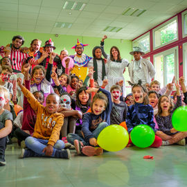Petits monstres, savants fous, sorcières ou artistes en herbe s'en sont donnés à coeur joie pendant ces vacances d'automne. Entre ateliers, spectacles, bal, pas le temps s'ennuyer...