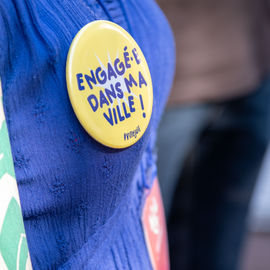 Malgré la chaleur, vous étiez très nombreux·ses ce samedi à arpenter les allées du Forum de rentrée pour rencontrer associations, clubs sportifs ou services municipaux pour vous renseigner sur les activités proposées à Villejuif.
Une journée riche en rencontres, qui, on l'espère, a permis de vous informer au mieux pour cette rentrée 2023-2024.
[photos Sylvie Grima]