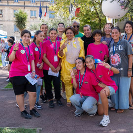 Malgré la chaleur, vous étiez très nombreux·ses ce samedi à arpenter les allées du Forum de rentrée pour rencontrer associations, clubs sportifs ou services municipaux pour vous renseigner sur les activités proposées à Villejuif.
Une journée riche en rencontres, qui, on l'espère, a permis de vous informer au mieux pour cette rentrée 2023-2024.
[photos Sylvie Grima]