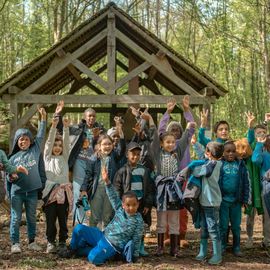 Pendant les vacances de printemps, les petits Villejuifois ont pu profiter de séjour au grand air: Nature et vie médiévale en Bourgogne pour les 6-11 ans et Nature et ferme en Seine-et-Marne pour les 4-6 ans.

[photos Anja Simonet / Xiwen Wang]