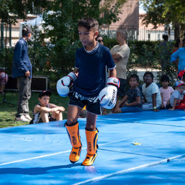 Malgré la chaleur, vous étiez très nombreux·ses ce samedi à arpenter les allées du Forum de rentrée pour rencontrer associations, clubs sportifs ou services municipaux pour vous renseigner sur les activités proposées à Villejuif.
Une journée riche en rencontres, qui, on l'espère, a permis de vous informer au mieux pour cette rentrée 2023-2024.
[photos Sylvie Grima]