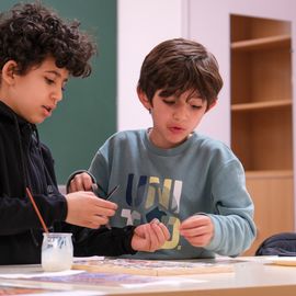 Zoom sur 3 activités enfance et jeunesse:
▪️ Surf à Paris
▪️ Initiation au pilotage de drones
▪️ Sortie à la Ferme Pédagogique

[Photos Alex Bonnemaison / Anja Simonet / Xiwen Wang]